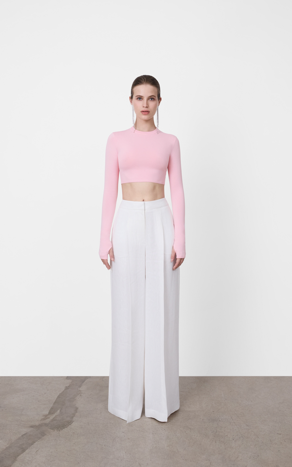 ALMA LONG SLEEVE CROP CREWNECK KNIT TOP made of 67% Viscose 32% Nylon
