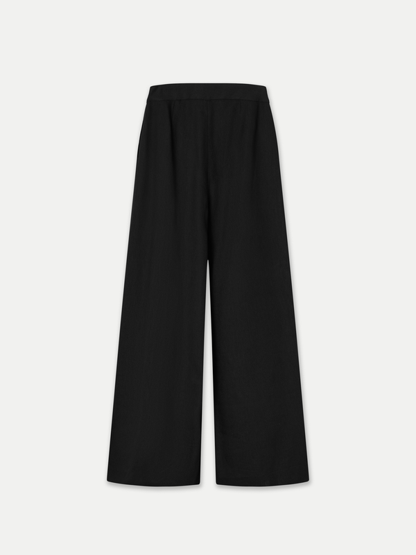 Chatswood Wide Pleat Pants Black made of 58% Viscose 42% Nylon 
