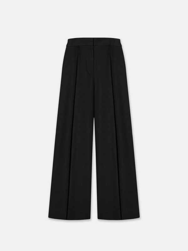 Chatswood Wide Pleat Pants Black made of 58% Viscose 42% Nylon 