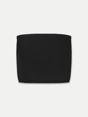 Minimalist black Preston Midi Bandeau in 100% Good Earth Cotton providing a smooth and elongated shape.